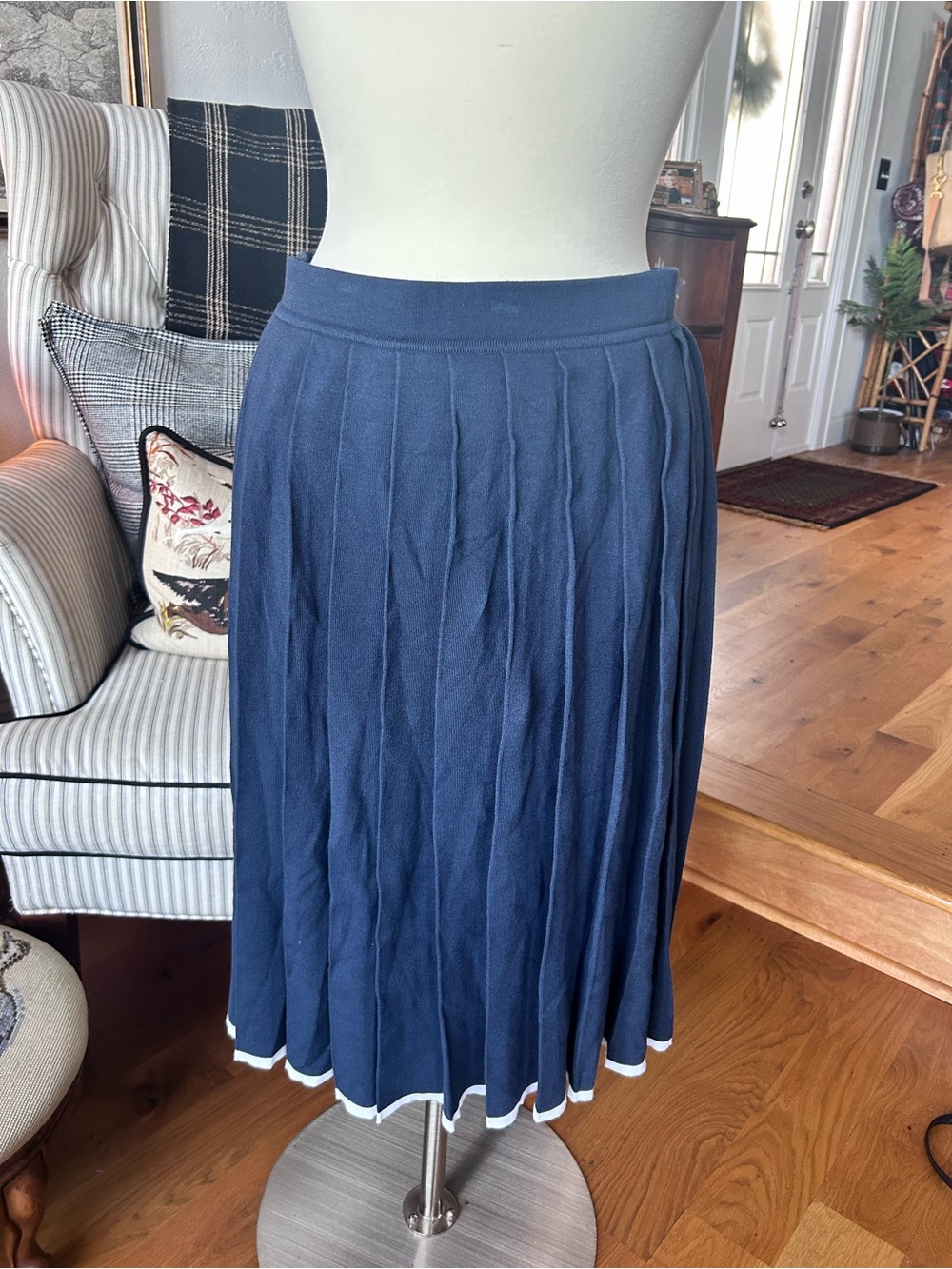 Brooks Brothers Navy Pleated Knit Skirt, NWT